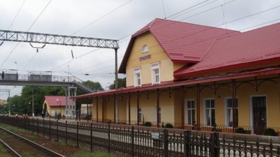 На  Львівщині чоловік впав під поїзд на залізничній станції