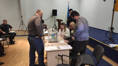 На Львівщині міського голову мало не відправили у відставку