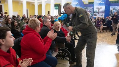 У Києві переселенцям видали нові квартири (ФОТО)