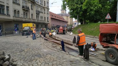 На Підвальній перекрили рух транспорту
