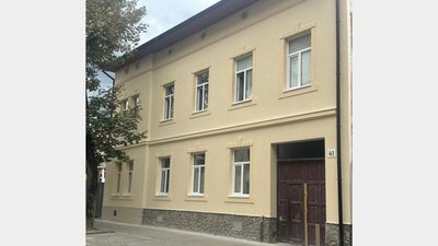 У Львові відновили кілька будинків, які постраждали від обстрілів
