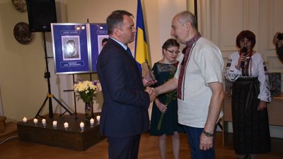 У Львові вшанували пам`ять Героїв Небесної Сотні Олега Ушневича та Богдана Ільківа
