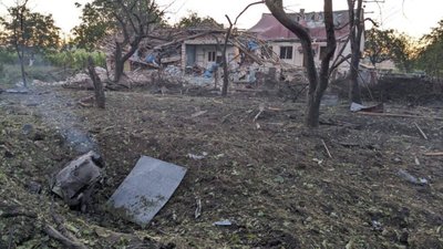Наслідки ракетного обстрілу України (ФОТО)