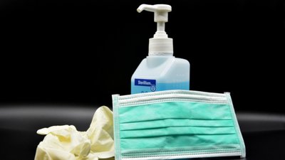 Україна веде переговори із Польщею для отримання вакцини від ЄС