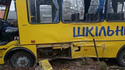 На Львівщині шкільний автобус потрапив у ДТП
