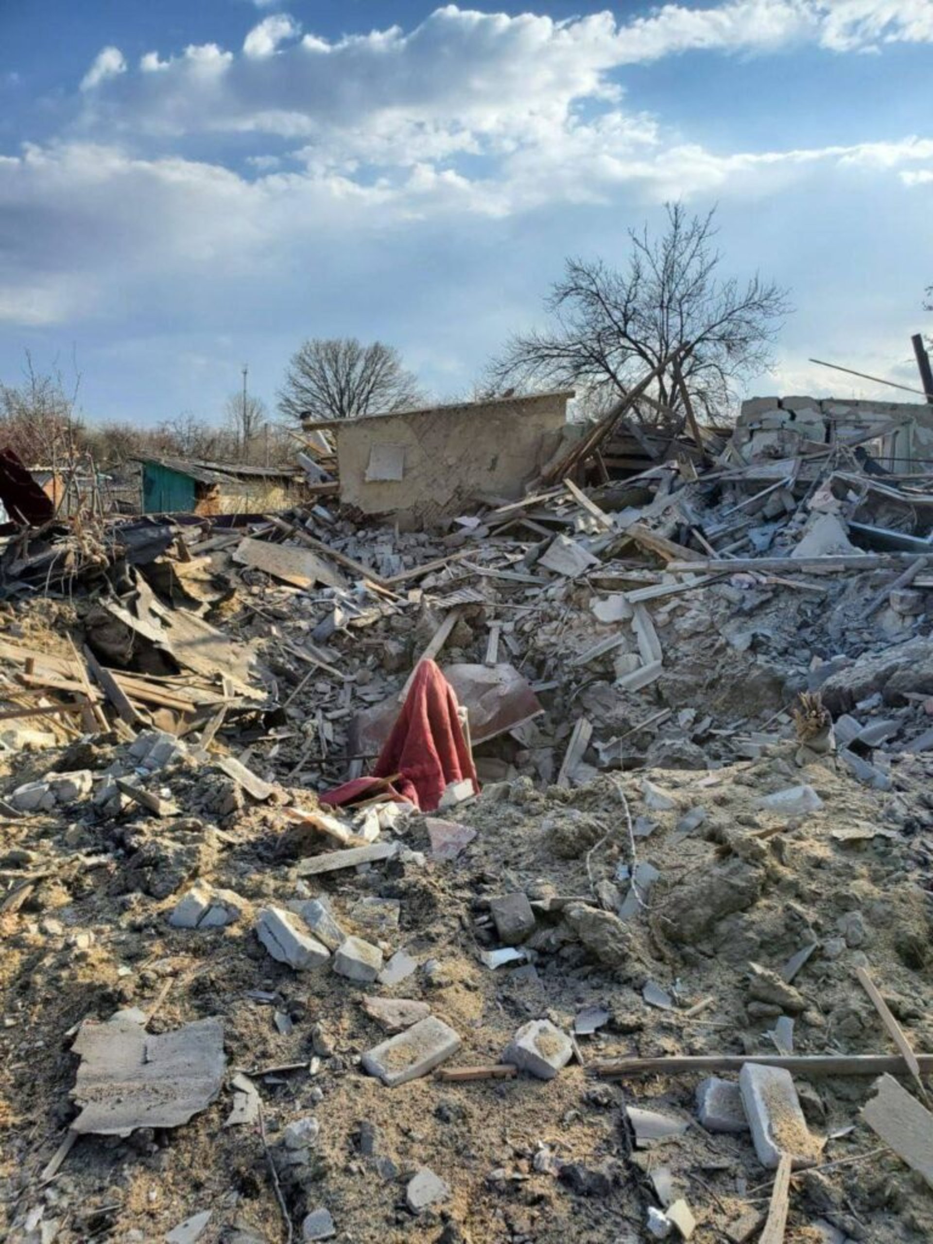 Наслідки обстрілу у Лисичанську