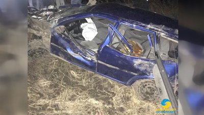 На Львівщині легковик злетів з траси у кювет: постраждали неповнолітні