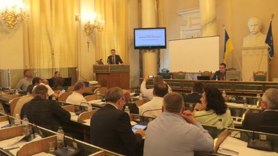 Львівська облрада виступила проти референдуму Зеленського