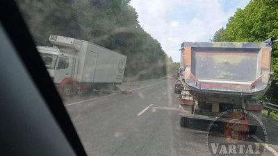 Біля Львова у ДТП загинуло двоє осіб (ФОТО, ВІДЕО)