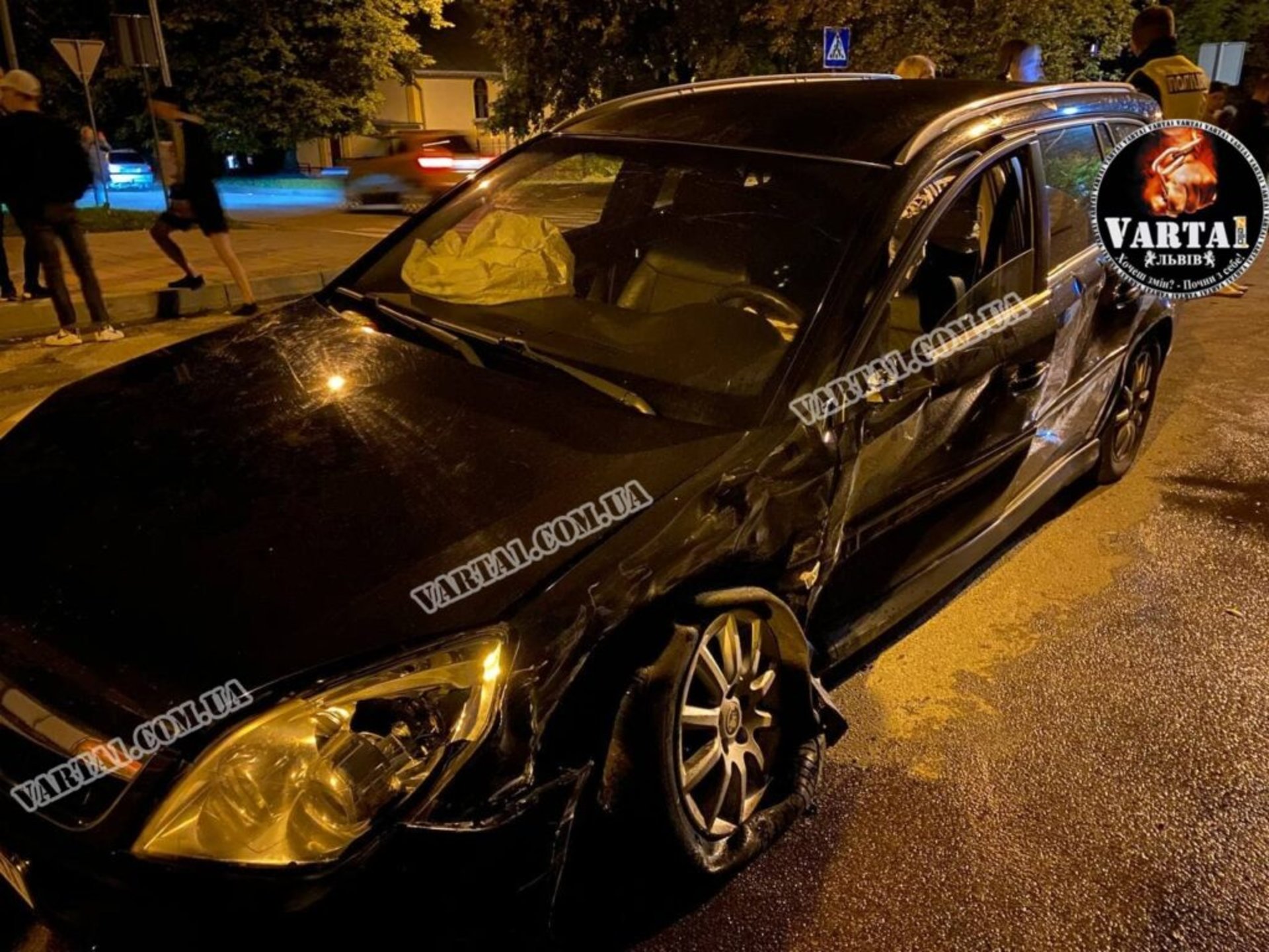У Львові на вулиці Пулюя сталась потрійна ДТП