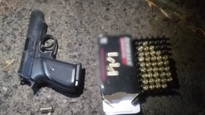 У Львові впіймали чоловіка з пістолетом та набоями (ФОТО)
