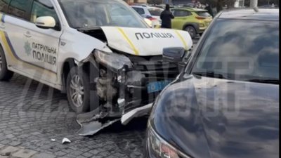 У Львові патрульна поліція потрапила у ДТП