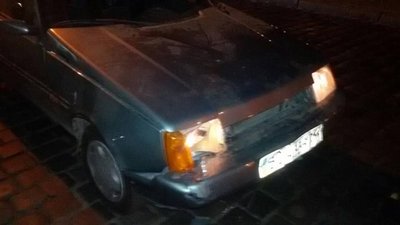 У центрі Львова п‘яний водій «Таврії»  в‘їхав у таксі (ВІДЕО)