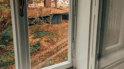 У Львові на вулиці Олени Степанівни відреставрували історичне вікно