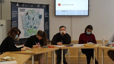На львівському Підзамчі охочих створювати проєкти кличуть на тренінг