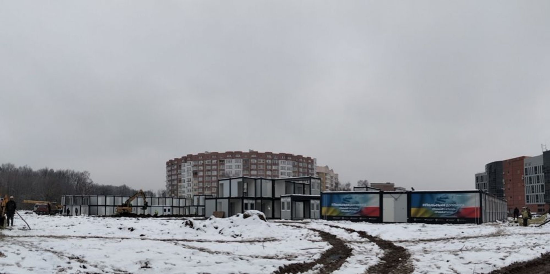 У Львові монтують четверте модульне містечко для переселенців