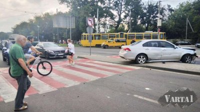 Опубліковано відео моменту потрійної ДТП у Львові