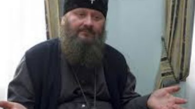 Намісник і монахи  Києво-Печерської Лаври просять від вірян грошей