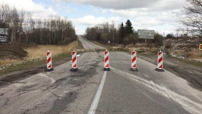 Дорога між Трускавцем та Дрогобичем перекрита через загрозу обвалу: як доїхати (ВІДЕО)