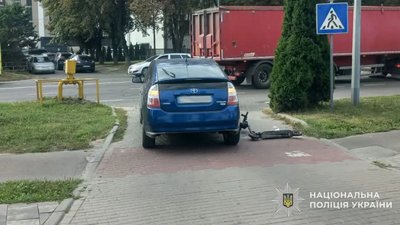У Львові водійка самокату потрапила у лікарню