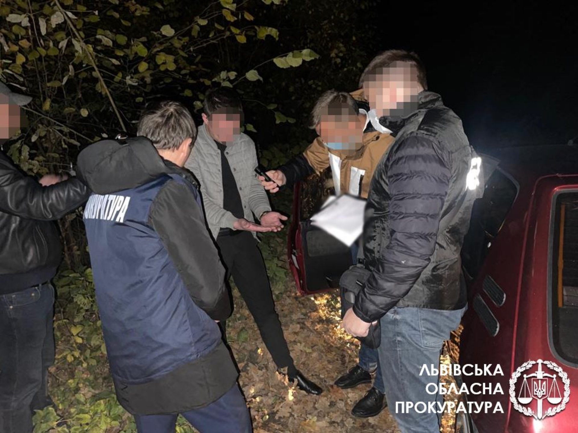 У Львові патрульні поліцейські хотіли отримати 8 тисяч гривень хабаря