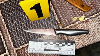 На Львівщині чоловік поранив ножем власного сина