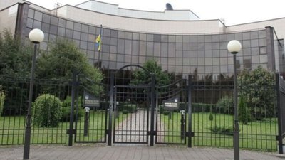 Білорусь висилає 12 українських дипломатів