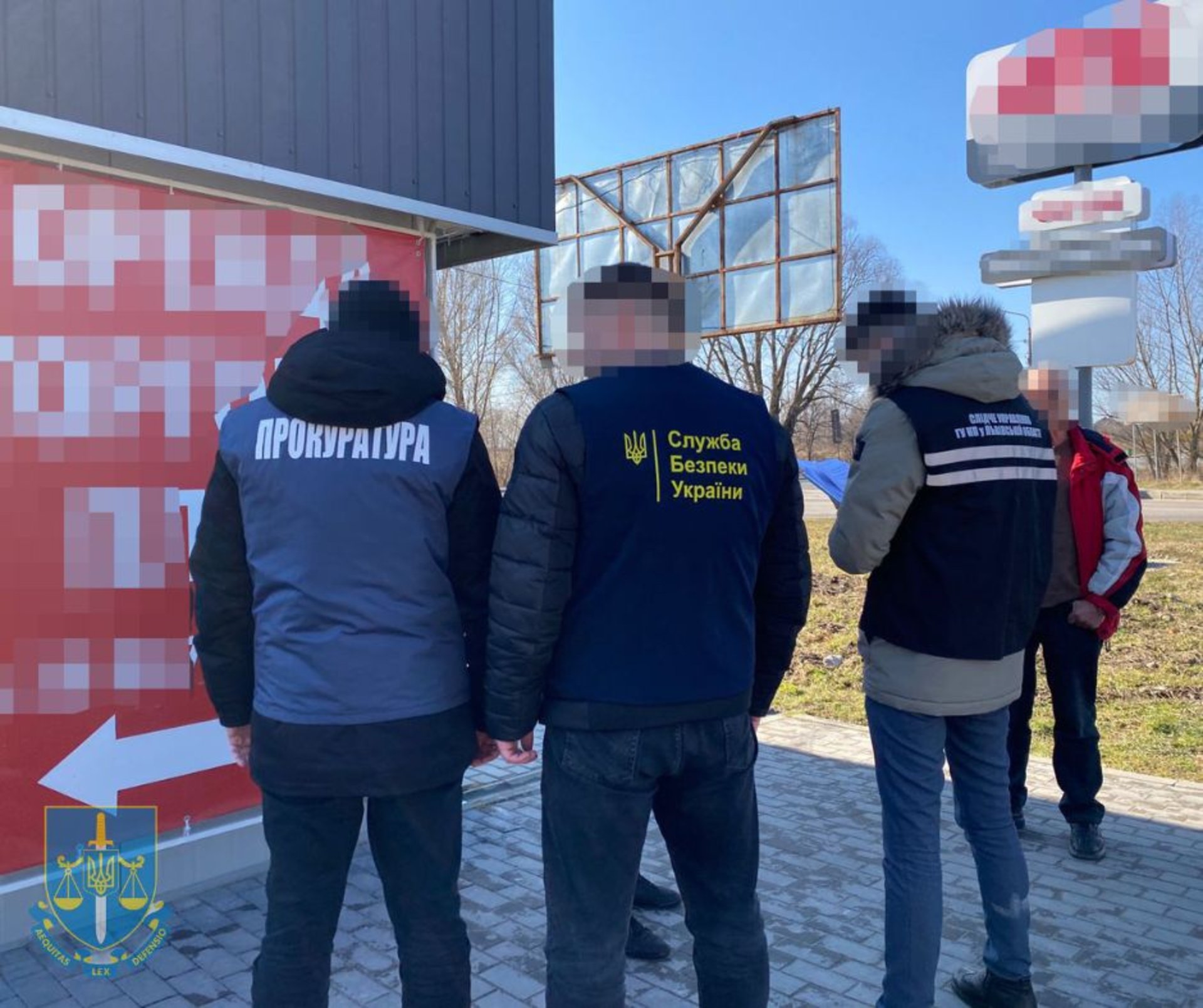 У Львові 30-річний чоловік допомагав перетнути кордон