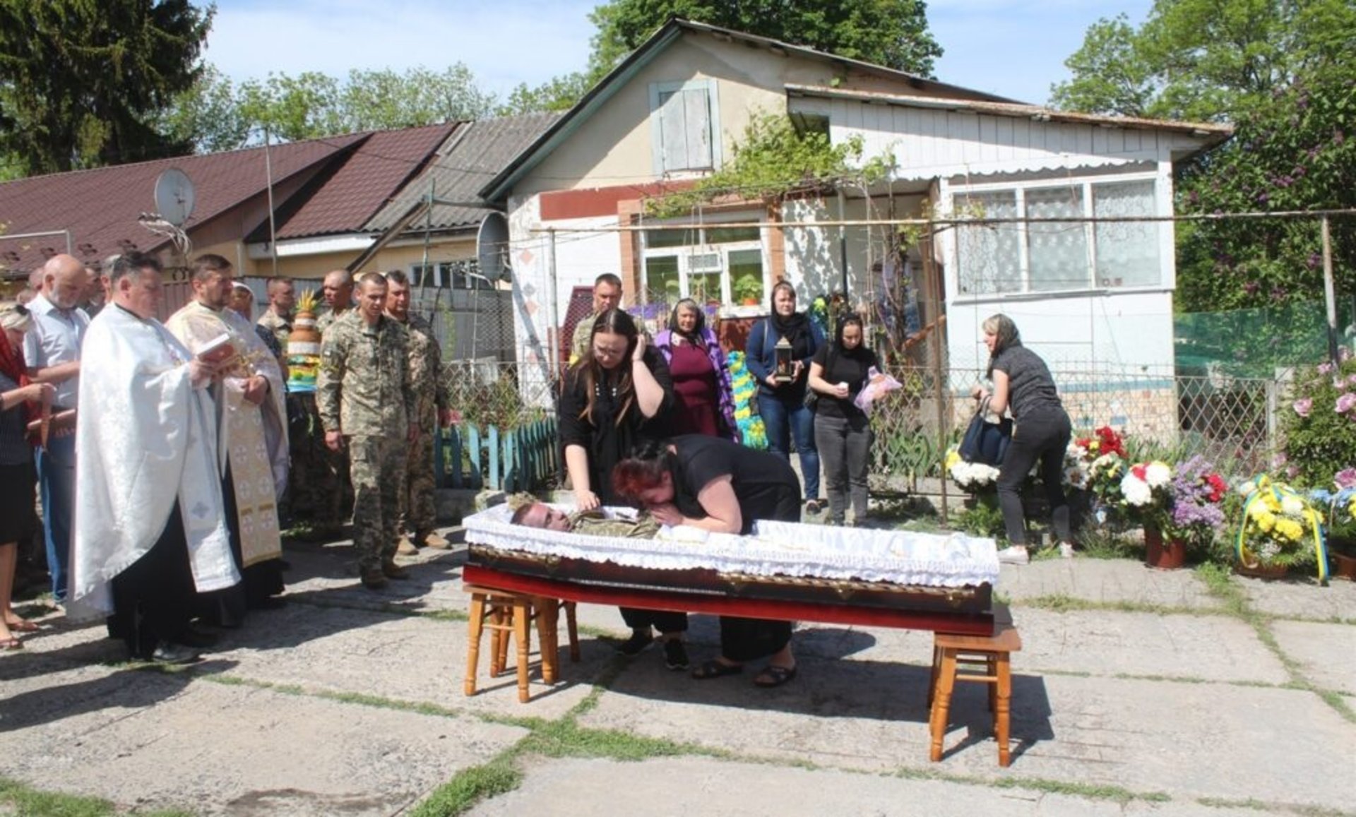 На Львівщині попрощалися з 24-річним загиблим на Донбасі бійцем, який звільняв від окупантів Бучу