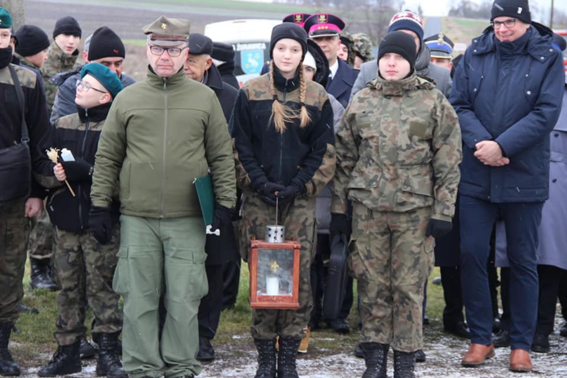 У Нижанковичах польські скаути передали українським пластунам Вифлеємський вогонь. Фото Михайло Гичка