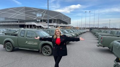 Львівська співачка купила 100 автомобілів для ЗСУ