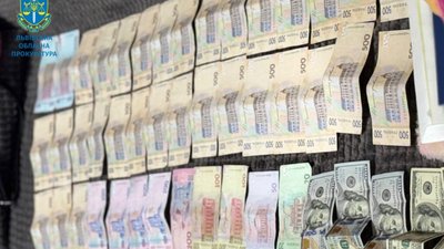 У Львові п’ятеро чоловіків продавали канабіс