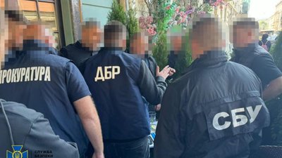 СБУ та ДБР затримали у Львові керівника одного з міжрегіональних управлінь Мін’юсту, який обкладав «даниною» підприємців