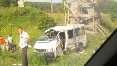 На Львівщині легковик спричинив масштабну ДТП в якій постраждало восьмеро українців та італієць
