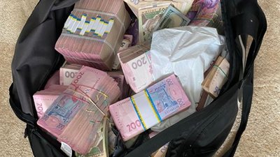 Колишній міліціонер з Львівщини попався на мільйонному хабарі (ВІДЕО)