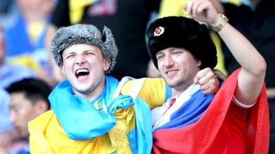 Українські вболівальники під час матчу зі Швецією провчили російського провокатора (ВІДЕО)