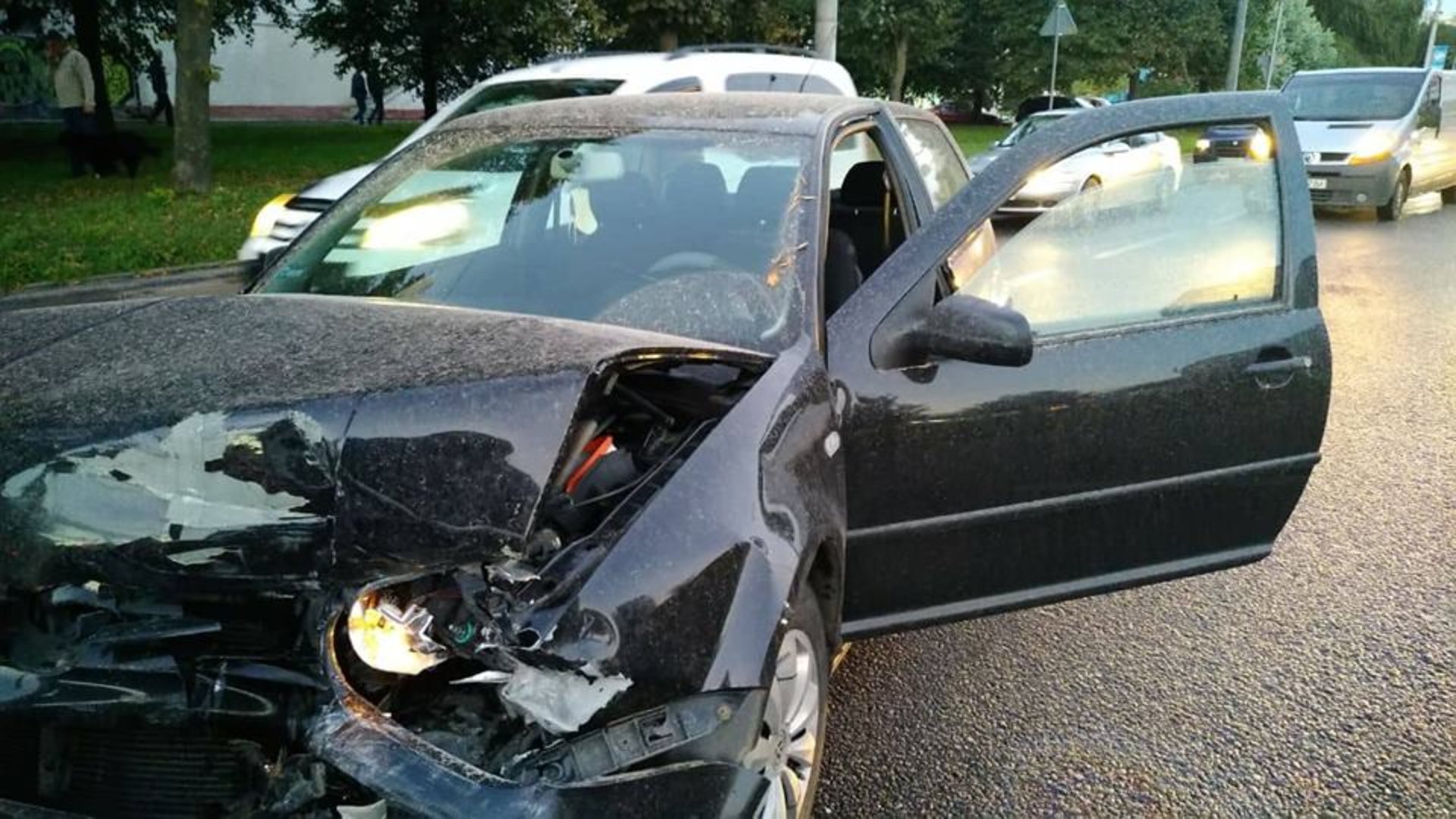 У Львові на світлофорі не розминулись автомобілі
