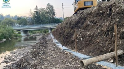 У Славське депутат заволодів землями водного фонду
