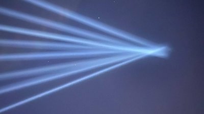 У Львові в небо запустили промені пам'яті над могилами українських Героїв