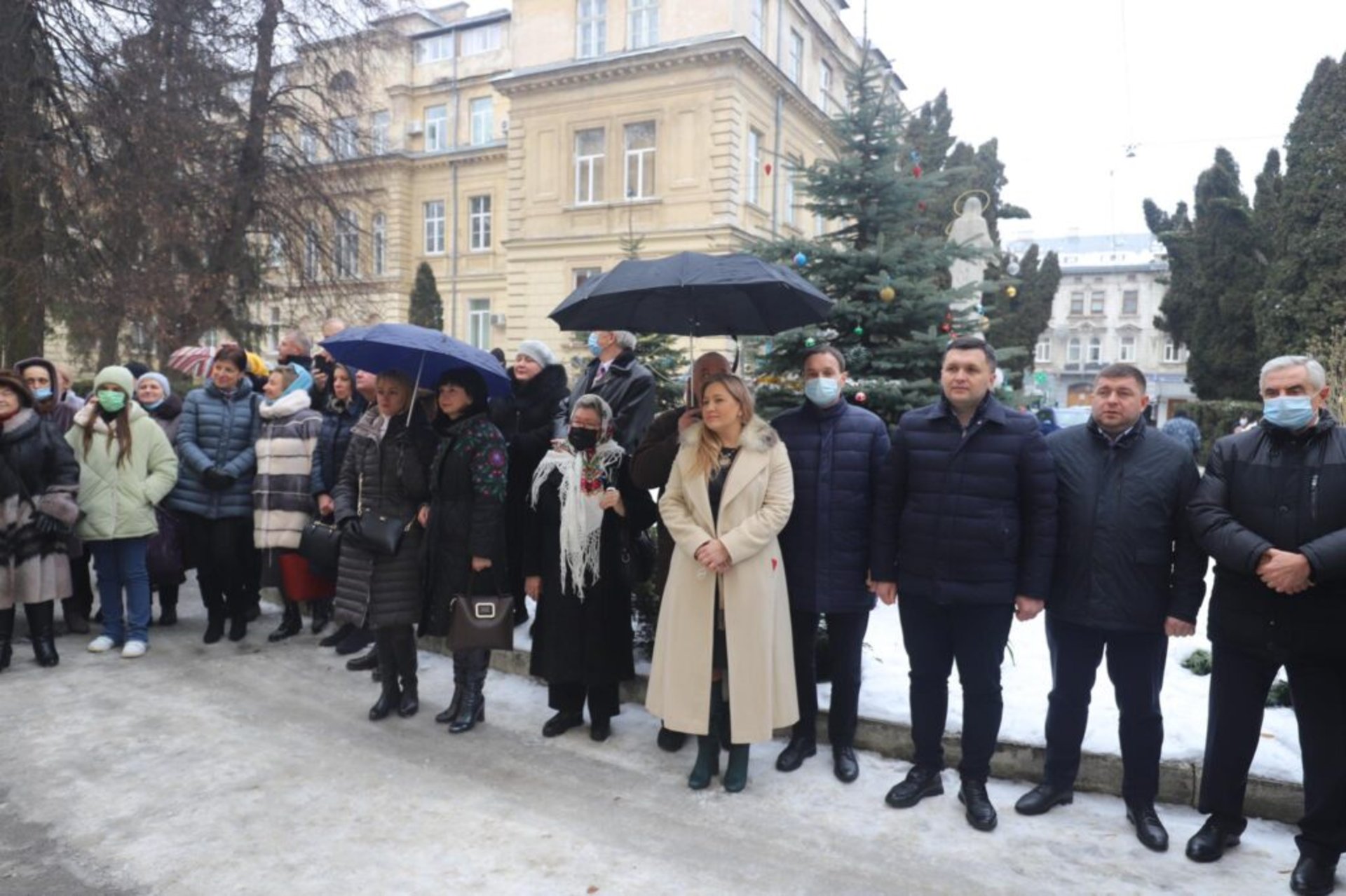 У Львівській обласній лікарні відкрили оновлене пологове відділення