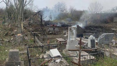 Під час обстрілу Одеси ракети влучили у цвинтар (ФОТО)