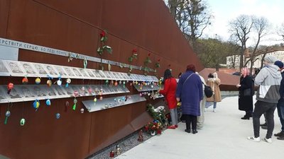 У Львові до Великодня прикрасили Меморіал Небесної Сотні (ФОТО, ВІДЕО)