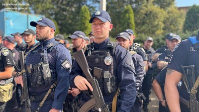 Патрульна поліція Львівщини поїхала охороняти хасидів в Умані