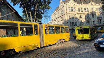У центрі Львова трамваї заблокували рух транспорту (ФОТО)