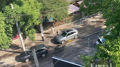 У Львові через ДТП постраждав припаркований автомобіль