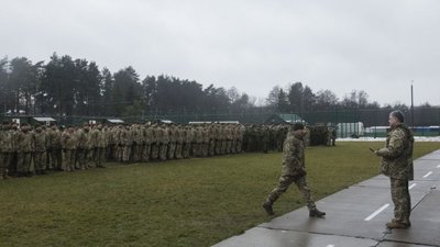 На Львівщині Президент нагородив військових
