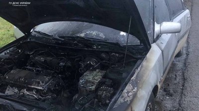 На Яворівщині під час руху загорівся автомобіль