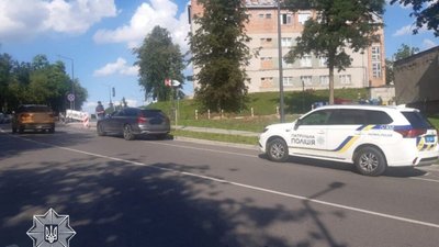 У Львові почали штрафувати за паркування на велодоріжках (ФОТО)