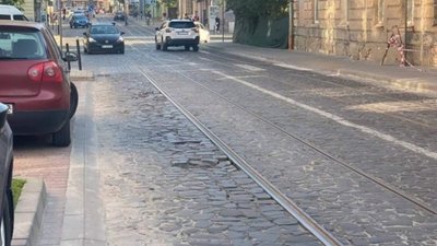 У Львові на відремонтованій Замарстинівській з’явились дорожні дефекти