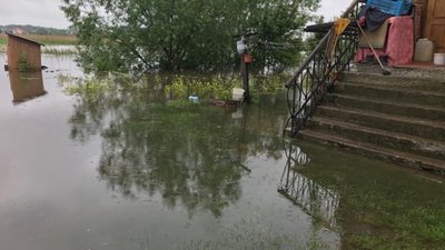 У Ходорові дамба не стримала воду: підтоплено житлові будинки (ФОТО)